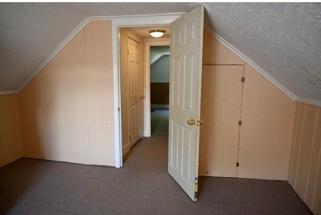 Building Photo - 61 5th Ave