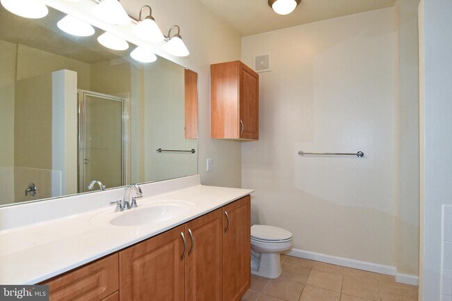 Building Photo - 12140 Garden Grove Cir