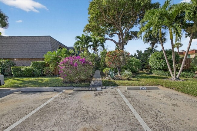 Building Photo - 112 Ocean Cove Dr