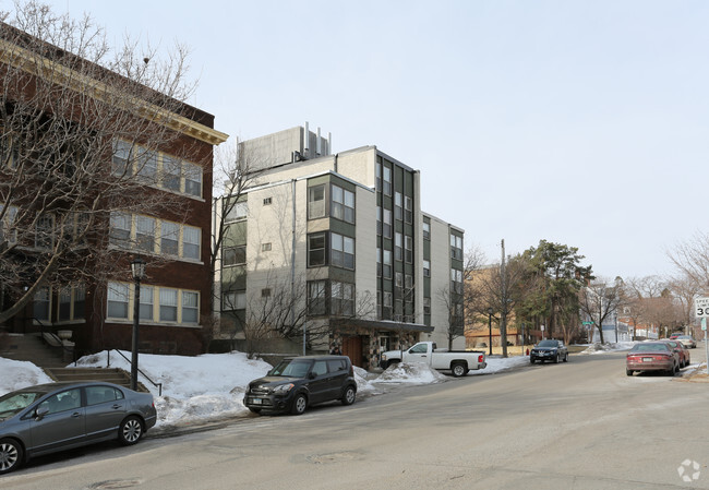 Building Photo - Lowry Hill Park