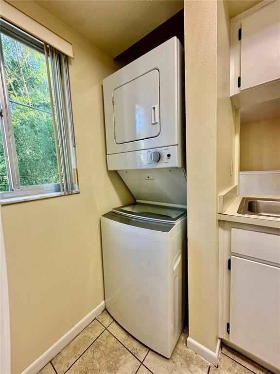 Building Photo - 630 Pavare Ct
