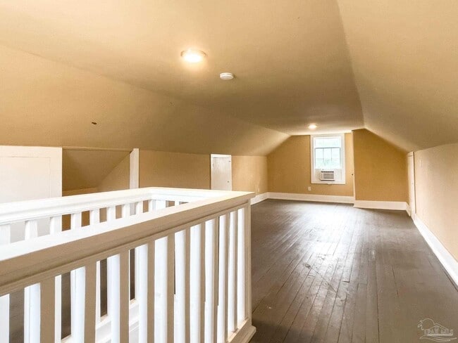 Building Photo - 2615 W Jackson St