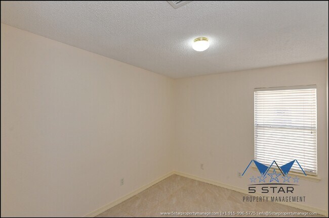 Building Photo - 648 Wind River Ave