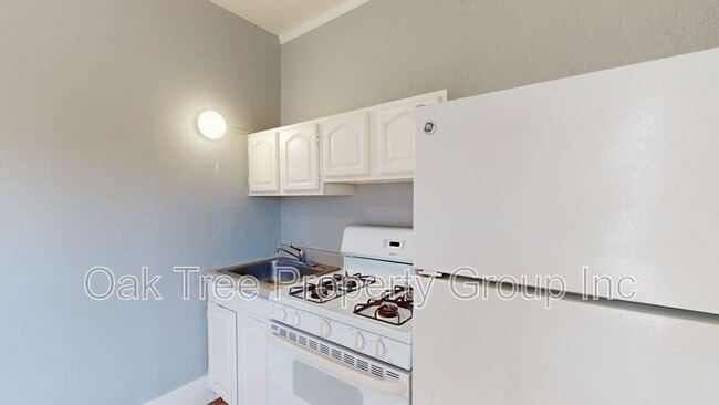 Building Photo - 1607 2nd Ave