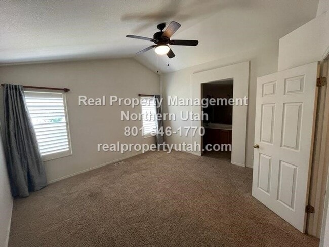 Building Photo - 3 Bedroom Layton Home Coming Available in ...