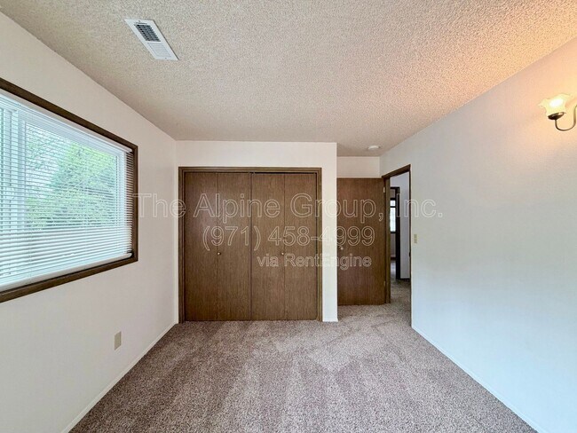 Building Photo - 5462 SW Murray Blvd