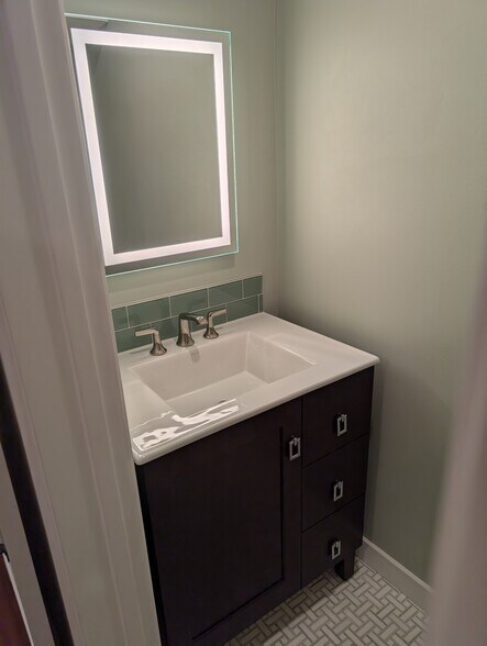 Half bath - 3617 Wesley St