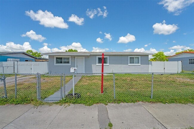 Primary Photo - 19400 SW 114th Ave