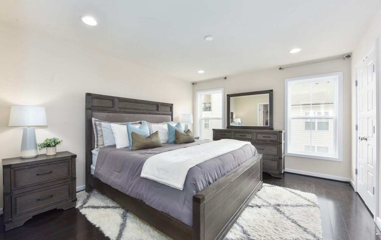 Building Photo - 12611 Macaulay St