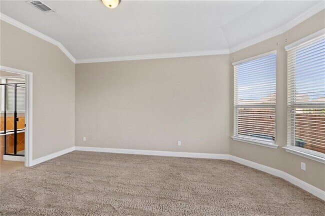 Building Photo - 215 Methodius Dr