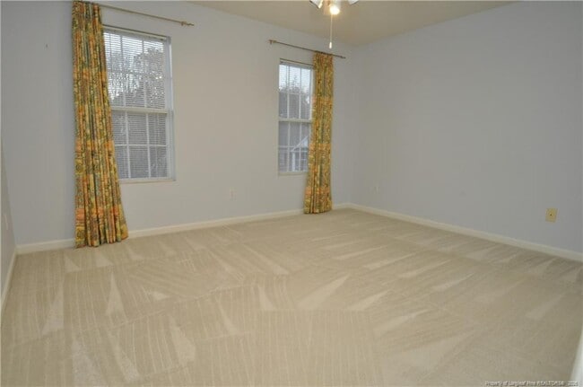 Building Photo - 2105 Roland Glen Rd