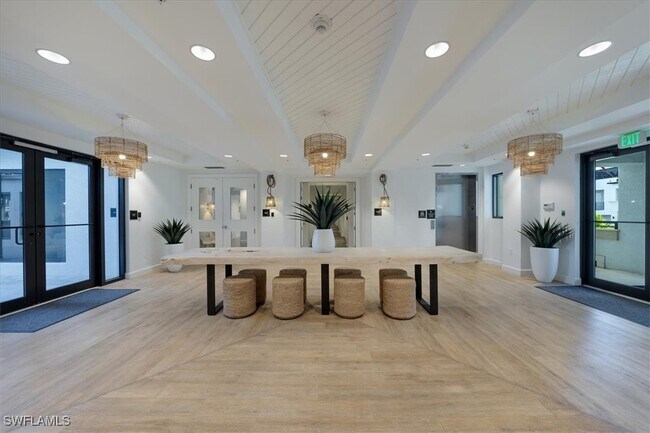 Building Photo - 1111 Central Ave