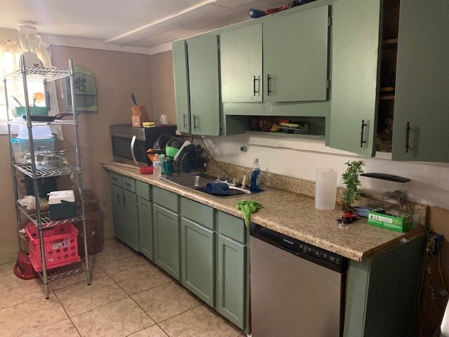 kitchen - 1119 W 5th St