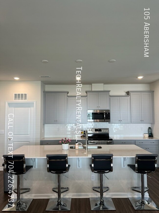 Building Photo - 105 Abersham-