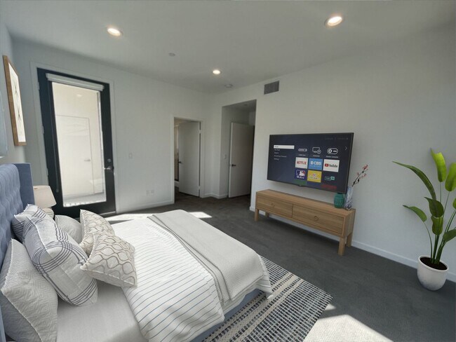 Building Photo - State of the Art, 2 bed 2.5 bath Luxury Condo in Ventura!