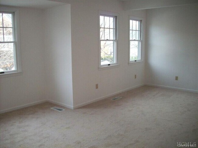 Building Photo - 517 Half Moon Bay Dr