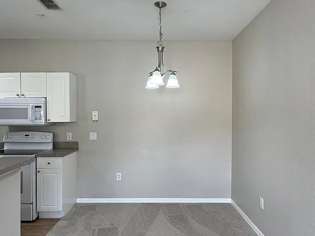Building Photo - 852 Grand Regency Pointe