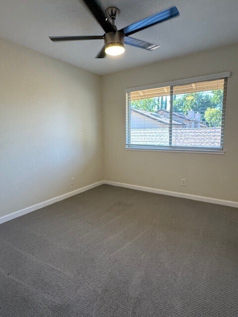 Building Photo - 1745 Countrywood Ct