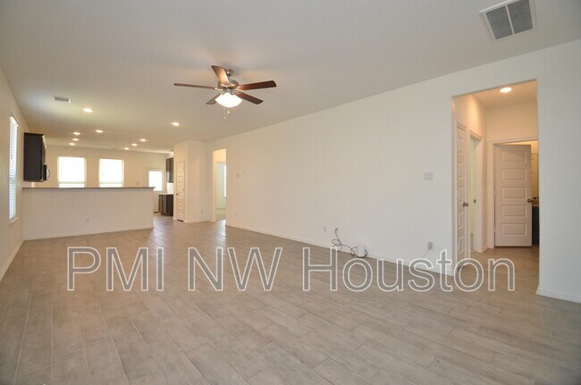 Building Photo - 5602 Tabula Rasa Dr