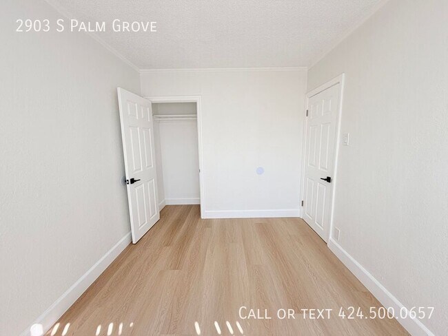 Building Photo - 2903 S Palm Grove Ave