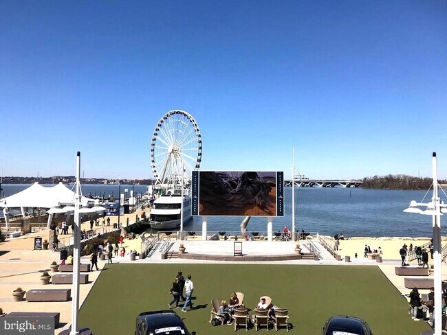 Building Photo - 157 Fleet St