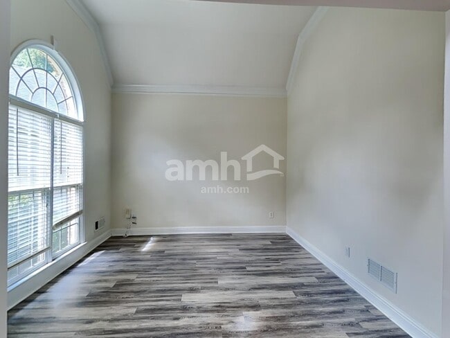 Building Photo - 956 Chippewa Oak Dr