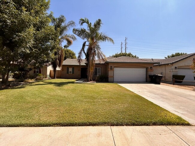 Building Photo - Beautiful home for rent in Visalia!