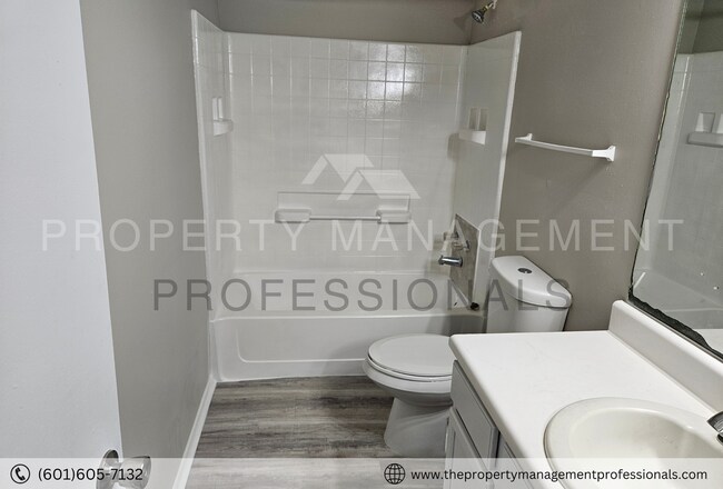 Building Photo - 2814 Smith Robinson St