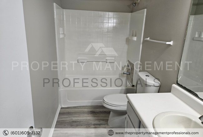 Building Photo - Renewed and ready to be a home!