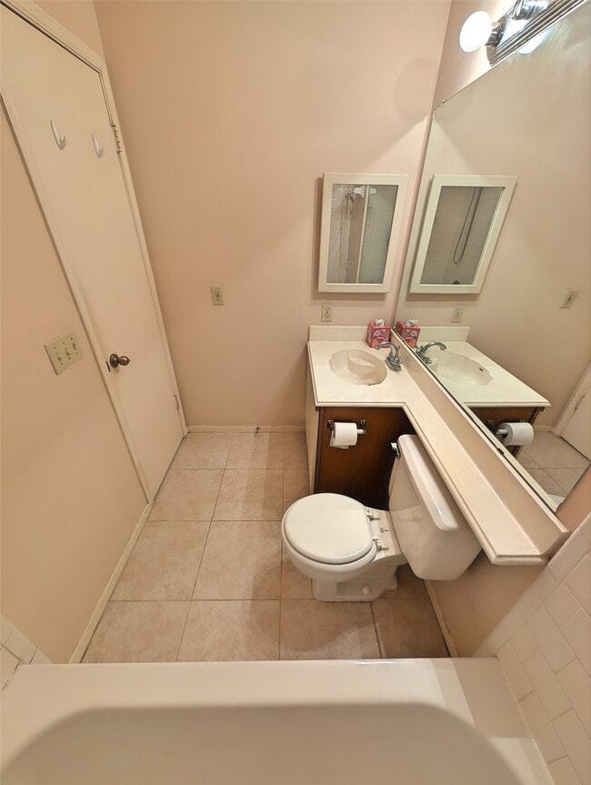 Building Photo - 2930 Grants Lake Blvd