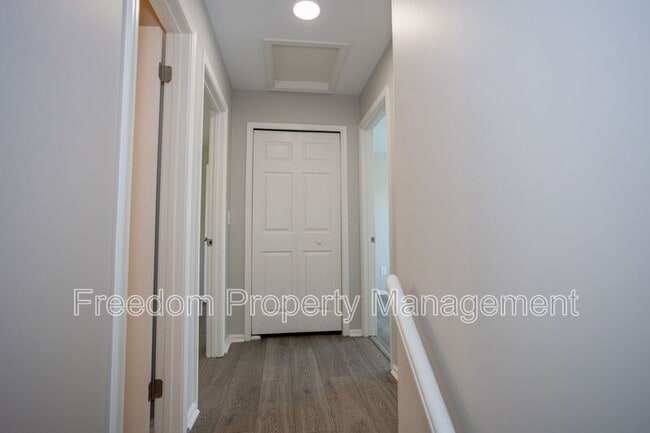 Building Photo - 10116 Wimbledon Ct