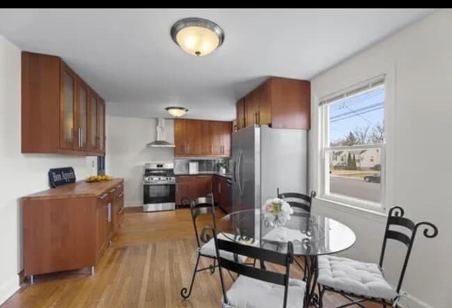 Building Photo - 244 Judwin Ave