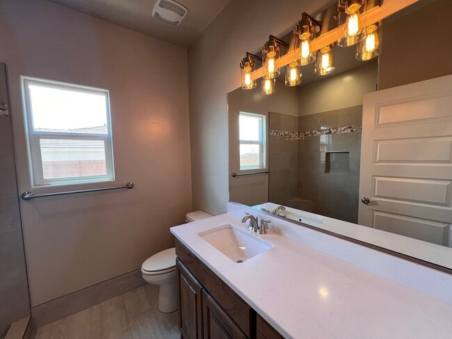 Building Photo - 3 Bed 2 Bath Home in Hurricane