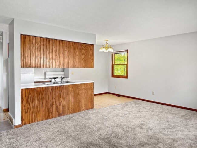 Building Photo - 6582 Winans St