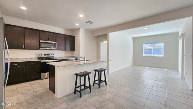 Building Photo - 5074 S 251st Dr