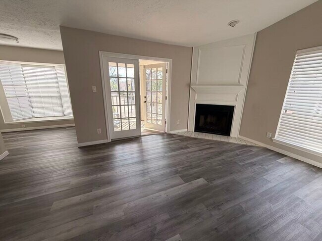 Building Photo - 2220 Bering Dr