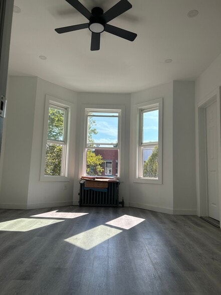 Building Photo - 739 43rd St