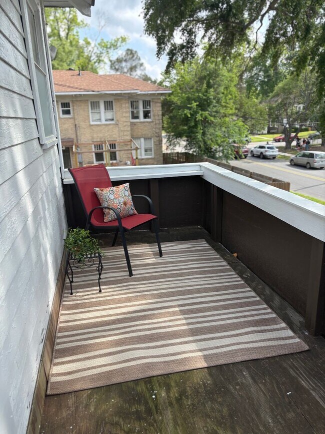 Building Photo - Cute 1 bedroom apartment!