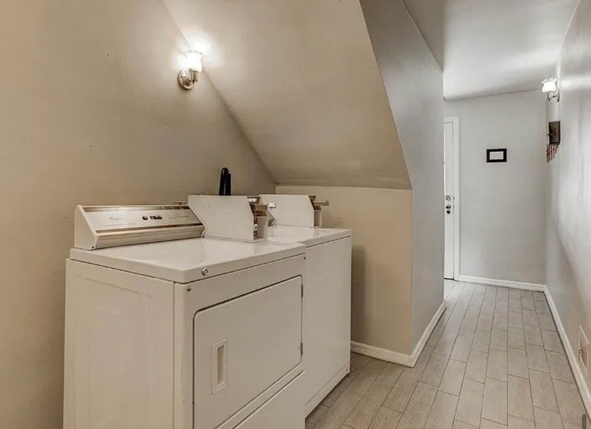 Building Photo - 4350 Decatur St