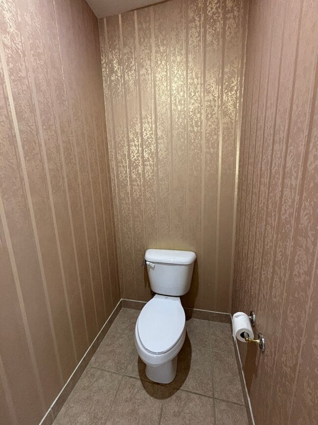 Building Photo - 3421 Cherry Ridge Rd