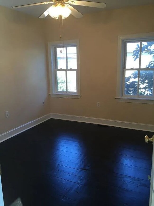Building Photo - 2 Bedroom in Carlisle, PA!