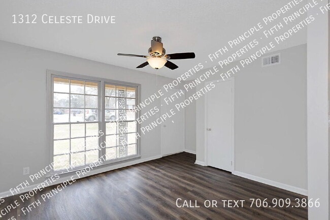 Building Photo - 1312 Celeste Dr