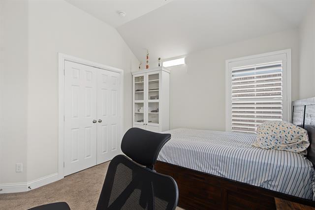 Building Photo - 8701 Fairway Ln
