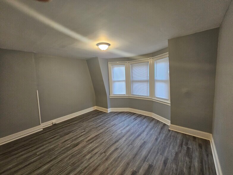 Building Photo - 1650 Mineral Spring Rd