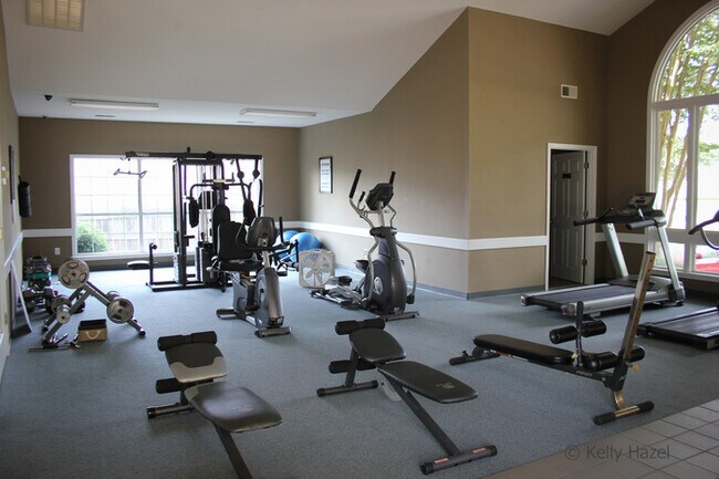 Building Photo - Beautiful 2 Bedroom in Simpsonville