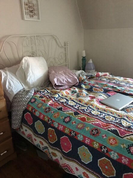 Building Photo - 4 Joy St