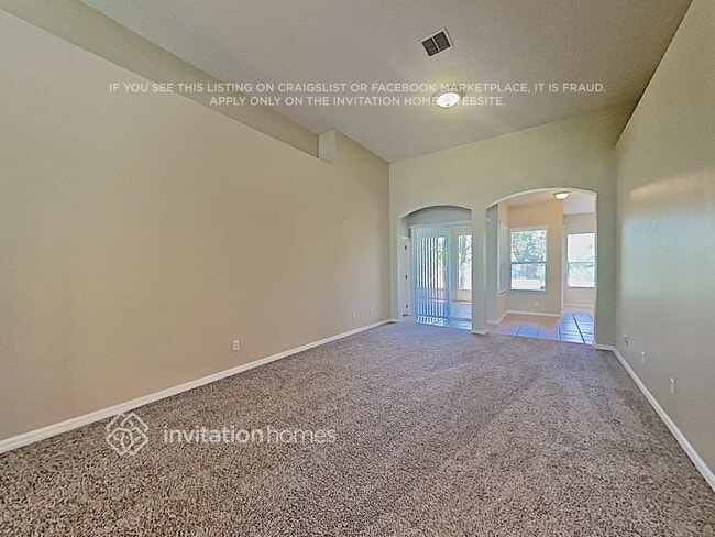 Building Photo - 945 Pickfair Terrace