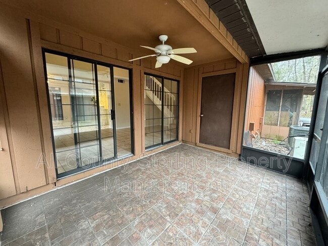 Building Photo - 812 SW 55th Terrace