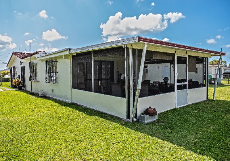 Building Photo - 1020 SW 84th Ave