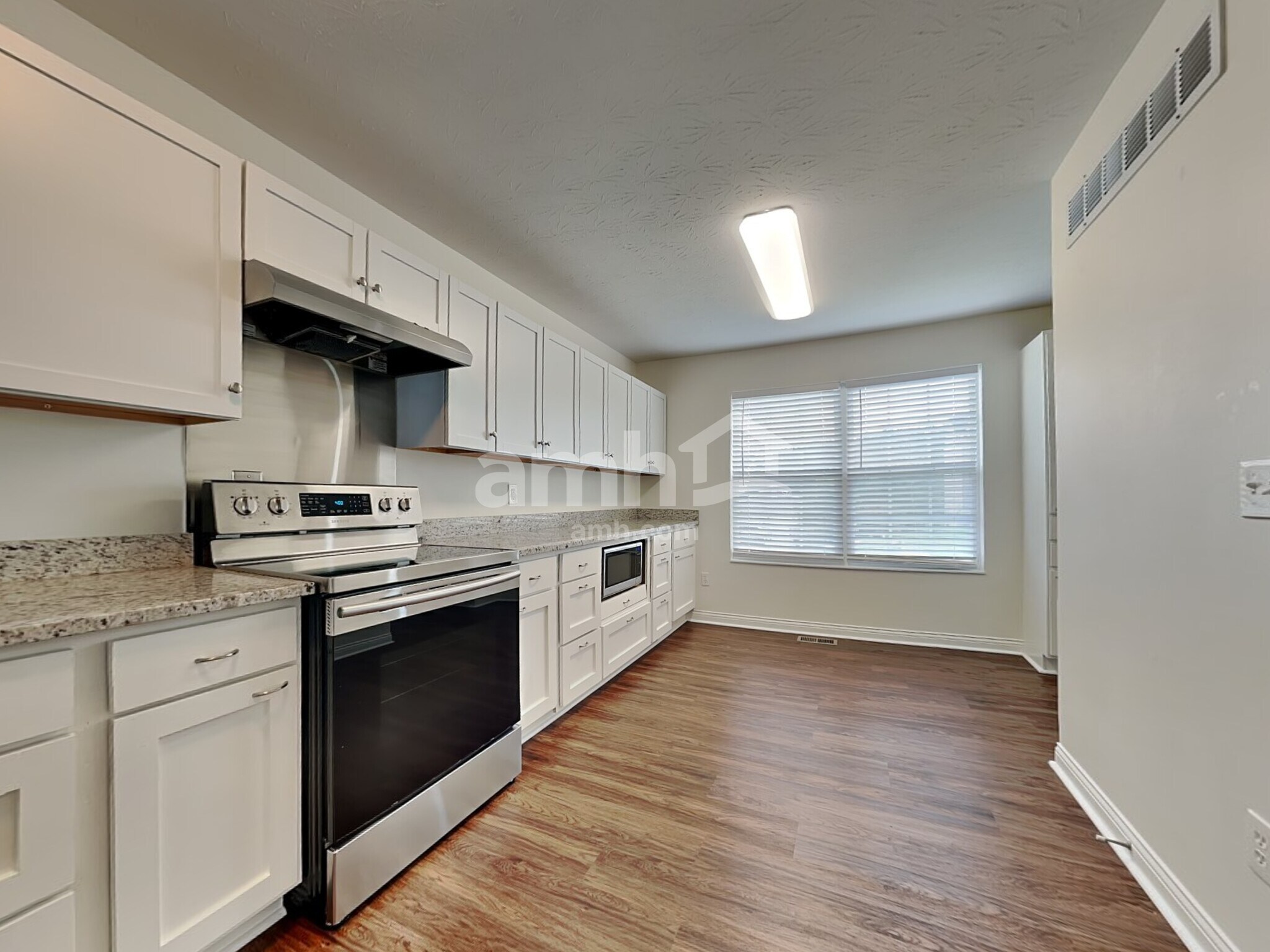 Building Photo - 10425 Sharpsburg Dr